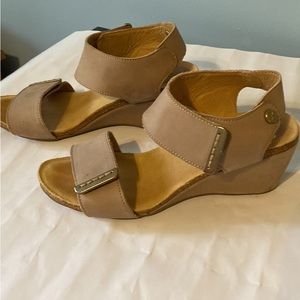 Brussola Ladies sandals size 7.5